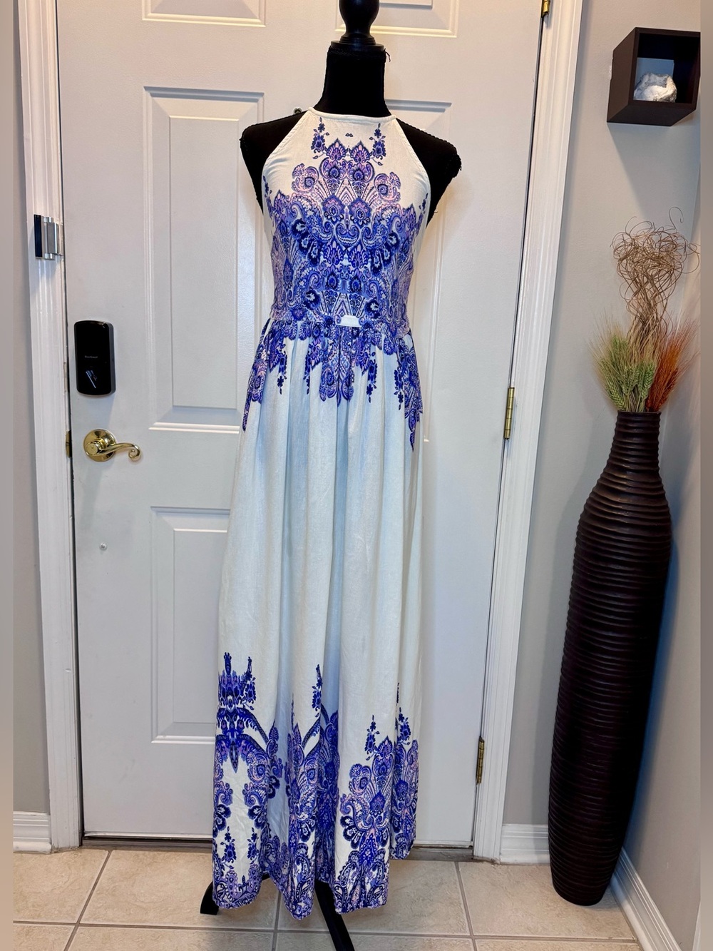 VENUS White Maxi Dress with Blue Ornate Print
